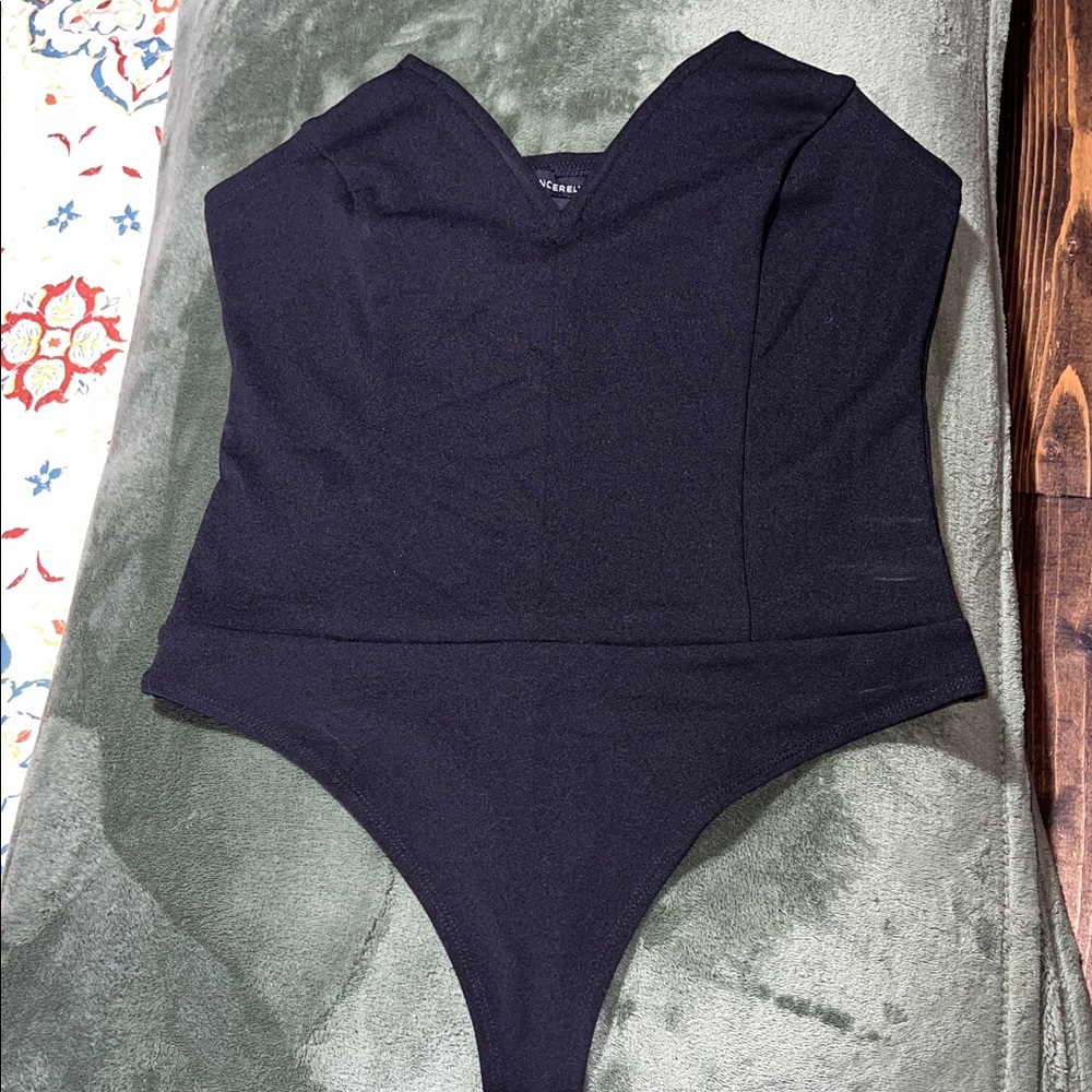 Sincerely Jules Black Crop Top